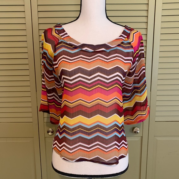 Multi Colored Chevron Pattern Top - Picture 1 of 15